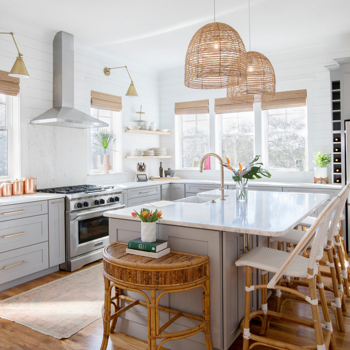 photo of a kitchen